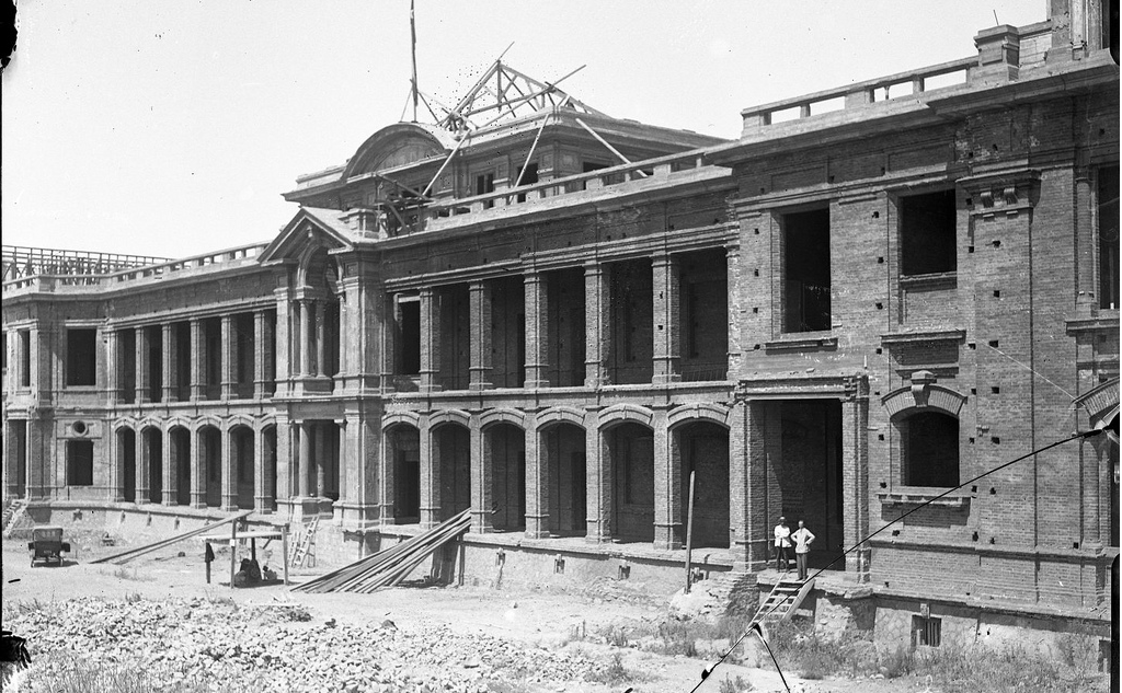 Construcción del Edificio Escuela de Beauchef 850